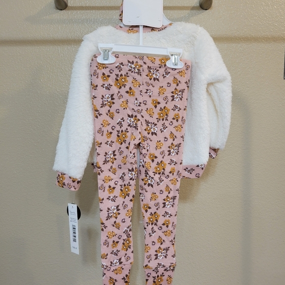 Brand new Nicole Miller Matching 3 piece faux fur plush set toddler size 2T - Picture 2 of 2